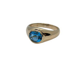 10k Gold Ring with Blue Topaz Gem