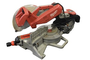 Milwaukee 12" Dual-Bevel Sliding Compound Miter Saw