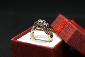 14k Gold Diamond Ladies Ring