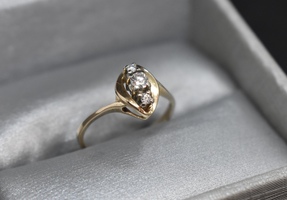 14k Yellow Gold Ring with Clear Gems