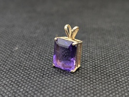 14k Gold Pendant with Amethyst Gem