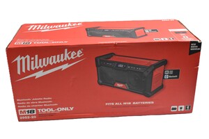 Milwaukee M18 Cordless Jobsite Radio and Bluetooth Speaker - New