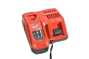 Milwaukee M12/M18 RapidCharge Battery Charger