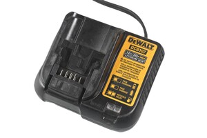 DeWALT 12V/20V MAX Battery Charger