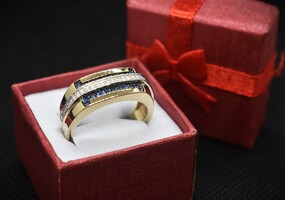 10K Gold Men's Ring with Small Blue Gems