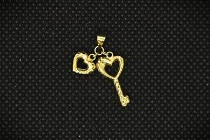 18K Heart & Key Pendant