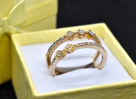 10K Gold Ring with Small Gems
