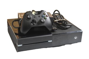 Xbox One 500 GB Console Kit 
