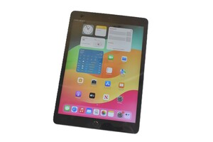 Apple iPad (7th Generation) - 32GB
