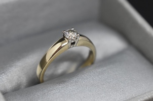 14k Gold Ring with Clear Gem