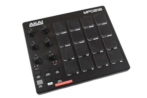 AKAI Professional MPD218 - USB MIDI Controller