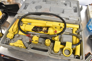 Performance Tool 4-Ton Auto Body Porta Power Kit