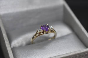 10K Gold Ring with Purple Heart Stone