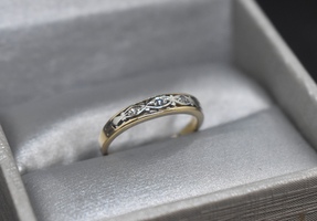 14K Gold Ring with Diamond Shaped Stones