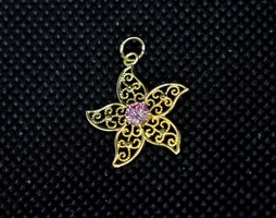 14K Gold Flower Pendant with 0.30ct Fancy Pink Diamond 