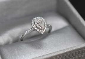 14K Gold Ring with Clear Gems