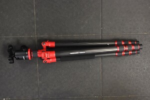 Neewer N55CR Tripod - Missing Foot