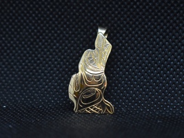 Native Howling Wolf Gold Pendant